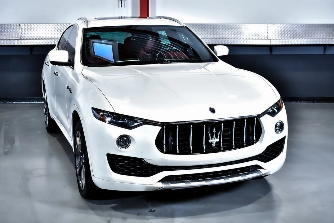 2017 Maserati Levante - Image 4 of 31