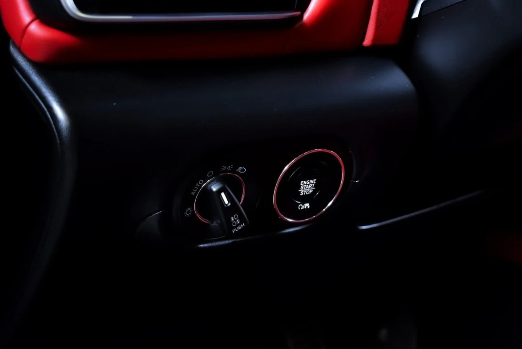 2017 Maserati Levante - Image 26 of 31