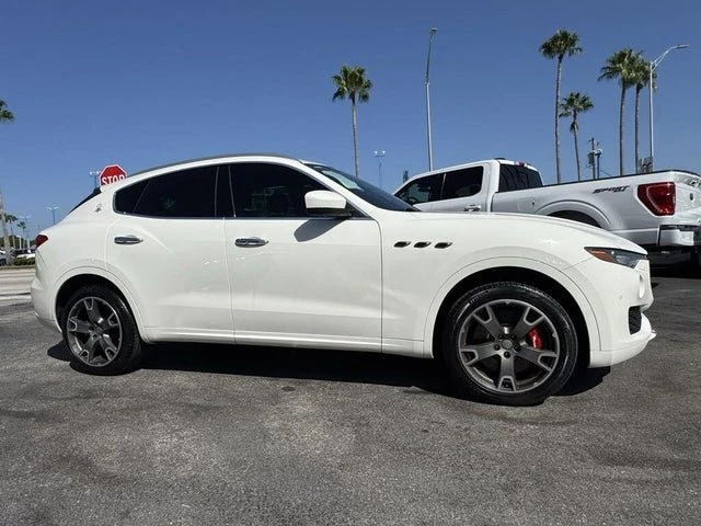 2017 Maserati Levante - Image 6 of 20