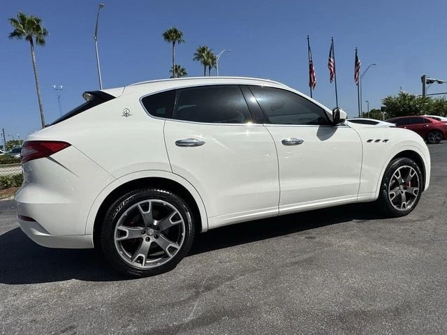2017 Maserati Levante - Image 10 of 20