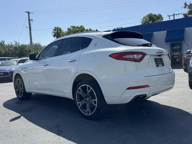2017 Maserati Levante - Image 15 of 20