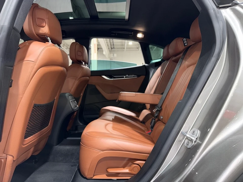2017 Maserati Levante - Image 12 of 12