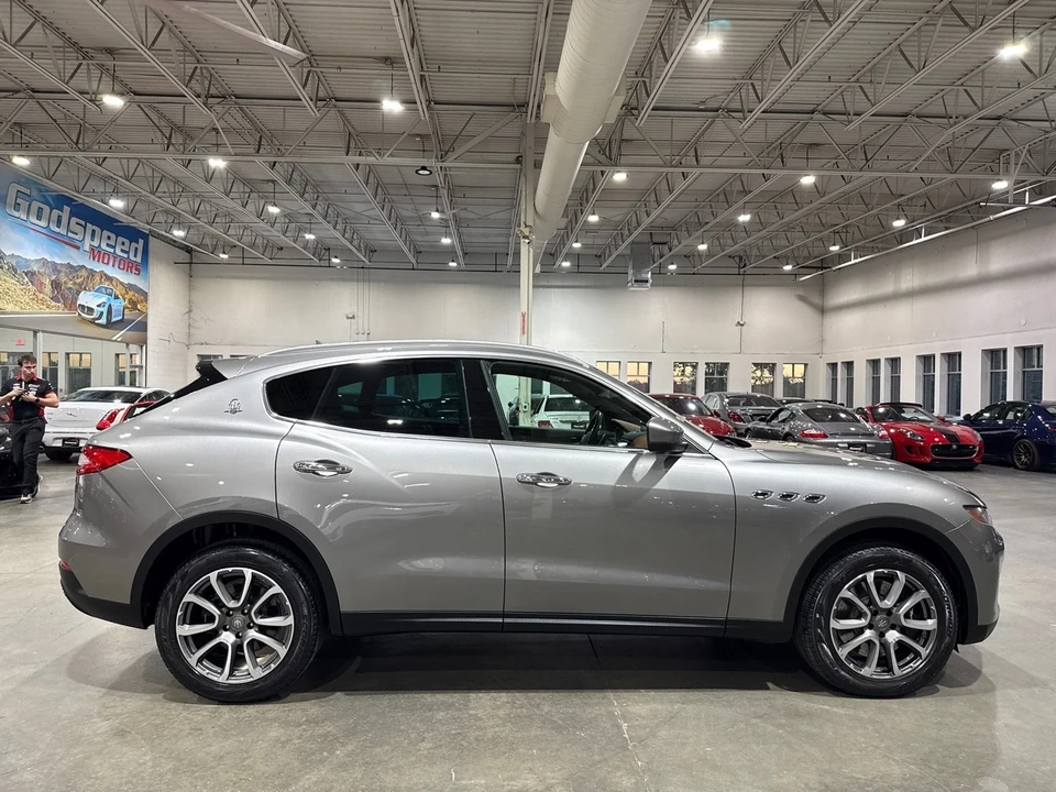 2017 Maserati Levante - Image 5 of 12
