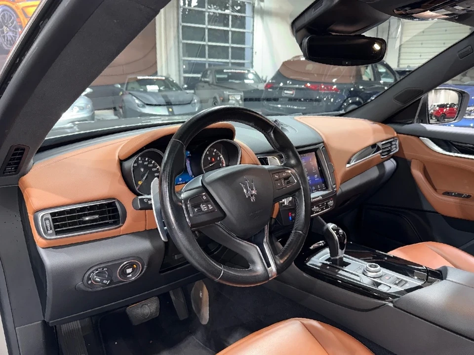 2017 Maserati Levante - Image 7 of 12