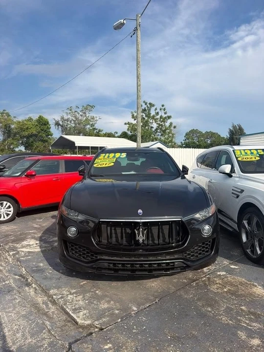2017 Maserati Levante - Image 8 of 16