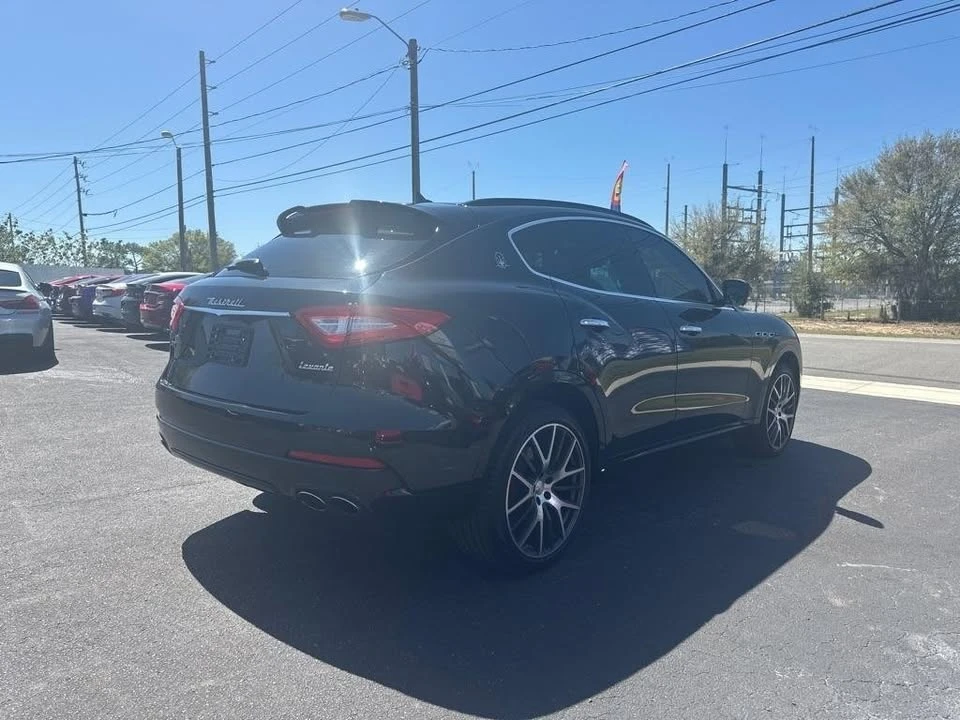 2017 Maserati Levante - Image 4 of 16
