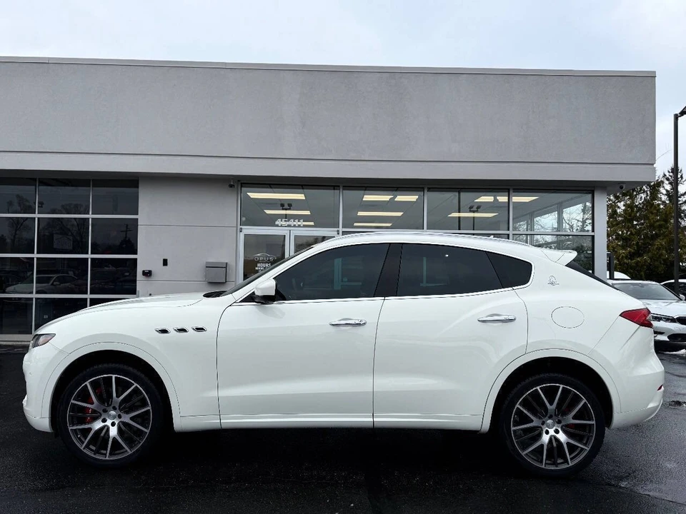 2017 Maserati Levante - Image 2 of 21