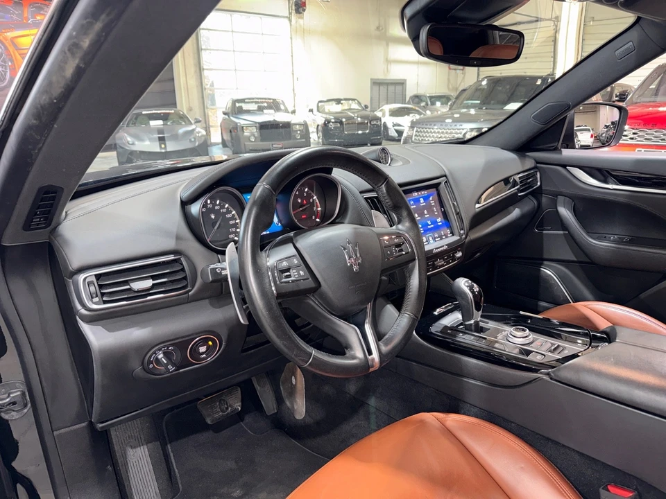 2017 Maserati Levante - Image 8 of 12