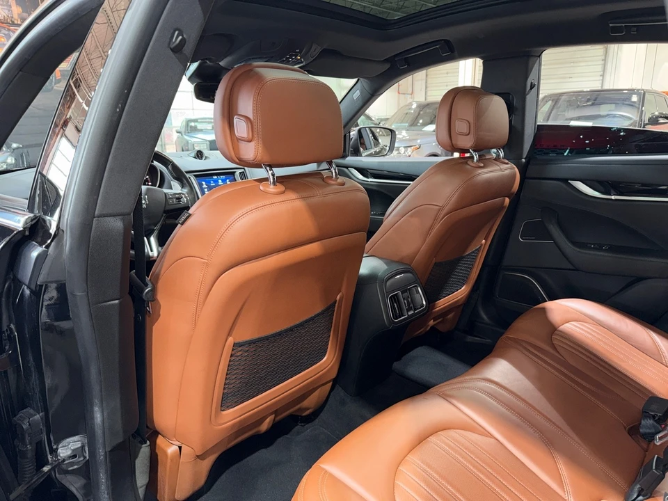 2017 Maserati Levante - Image 12 of 12