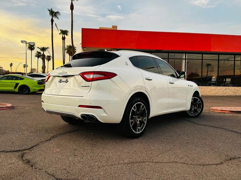 2017 Maserati Levante - Image 5 of 19