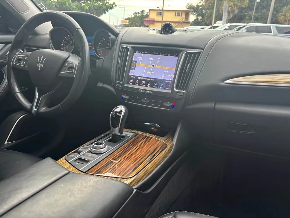 2017 Maserati Levante - Image 9 of 11