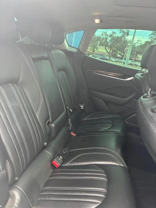 2017 Maserati Levante - Image 7 of 11