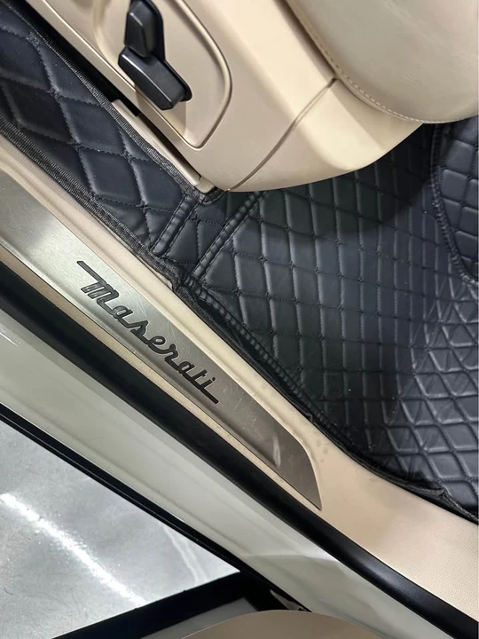 2017 Maserati Levante - Image 5 of 9