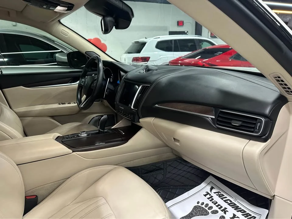 2017 Maserati Levante - Image 7 of 9