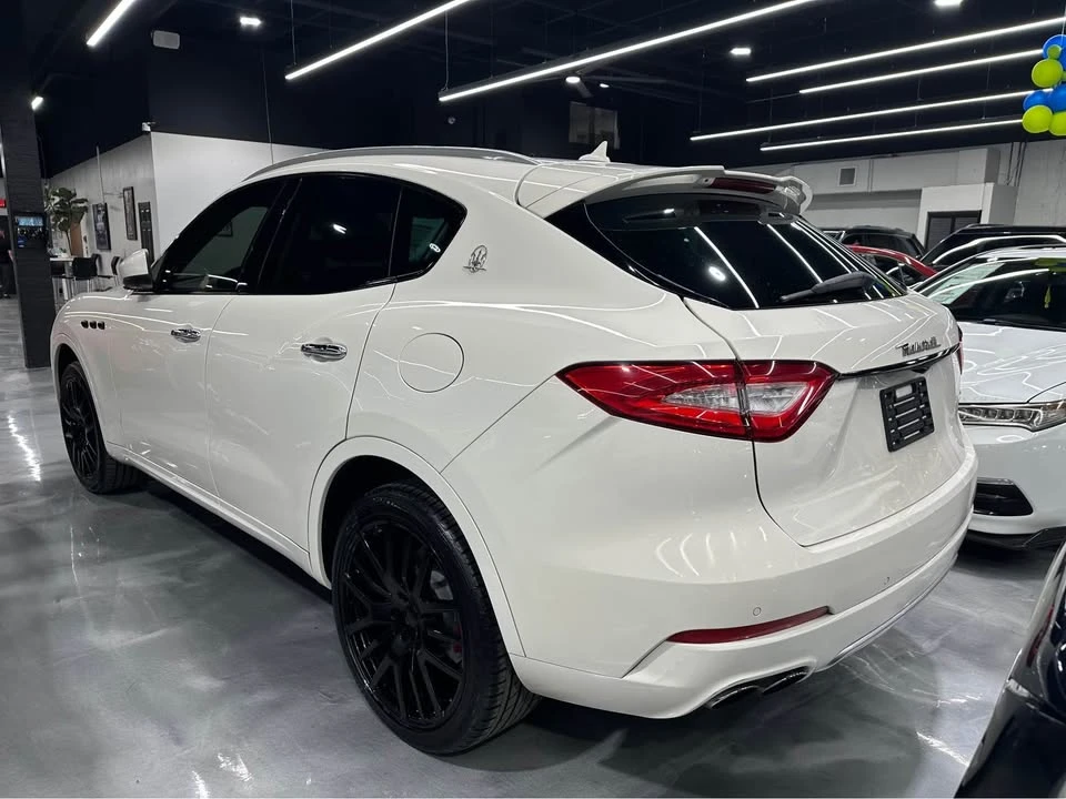 2017 Maserati Levante - Image 2 of 9