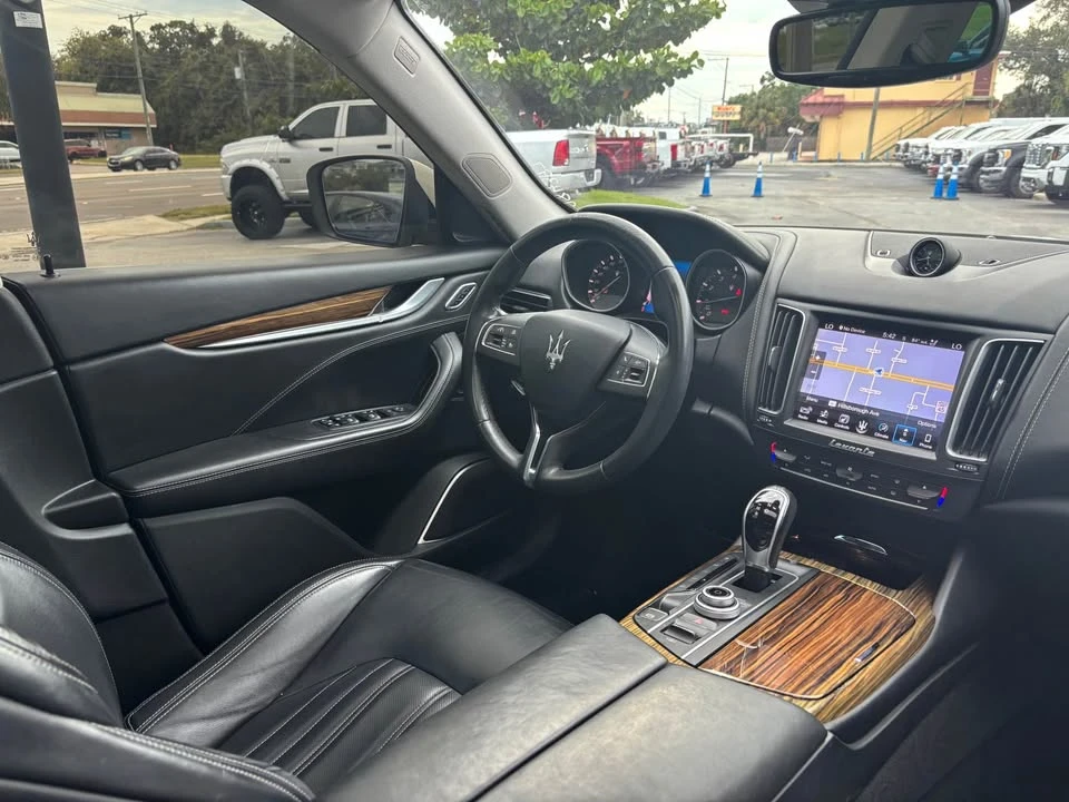 2017 Maserati Levante - Image 8 of 11