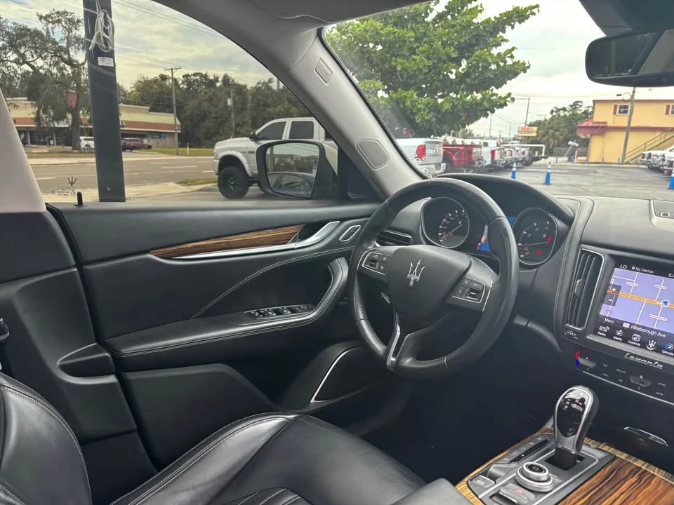 2017 Maserati Levante - Image 10 of 11