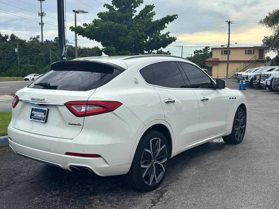 2017 Maserati Levante - Image 6 of 11