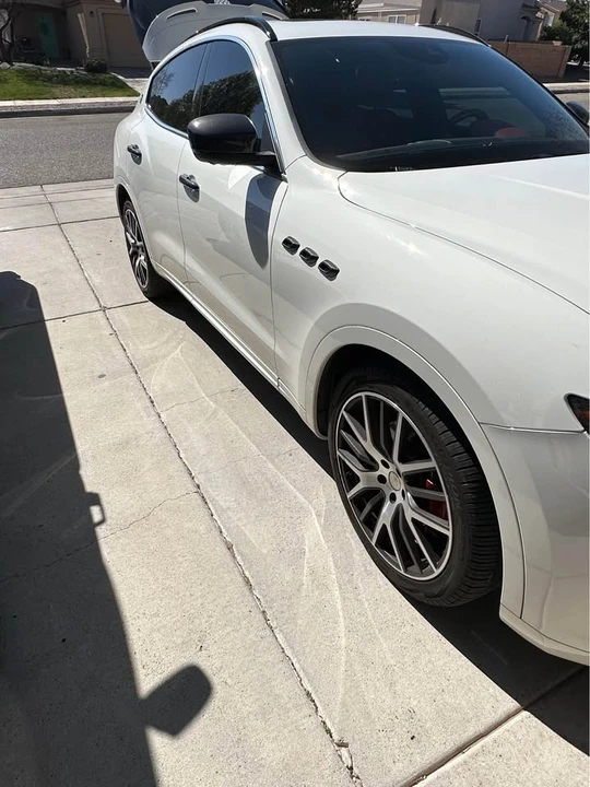 2017 Maserati Levante - Image 5 of 13
