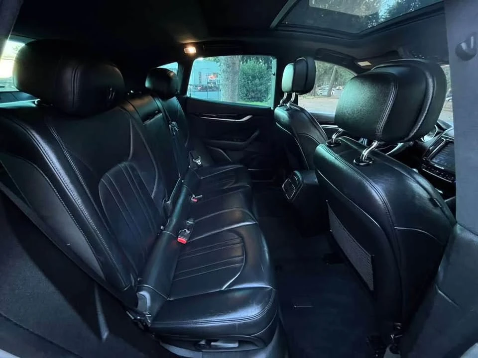 2017 Maserati Levante - Image 7 of 19