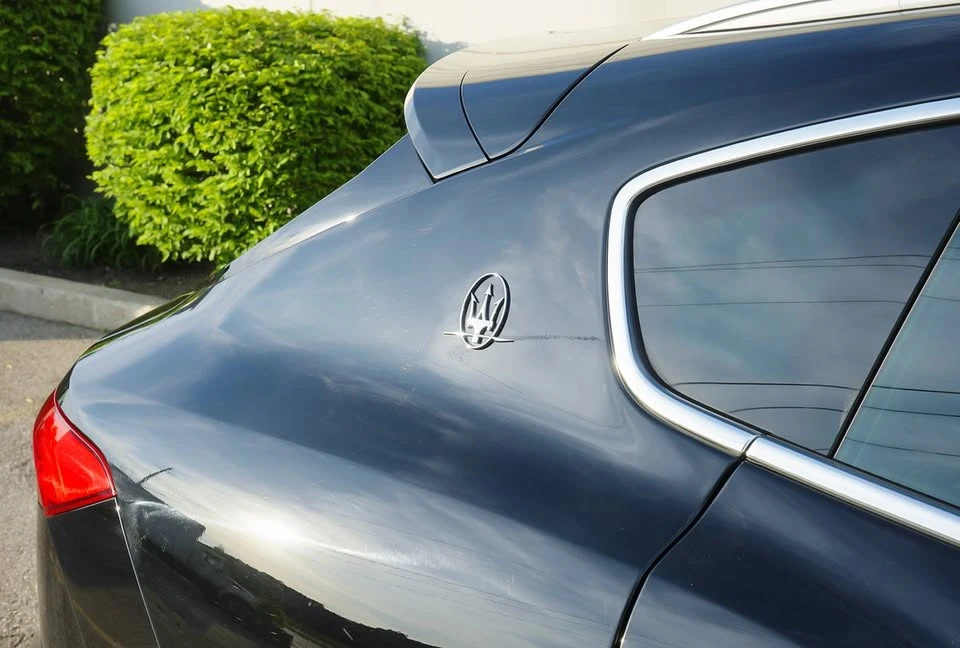2017 Maserati Levante - Image 7 of 20