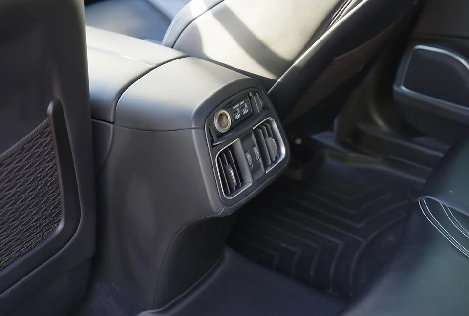 2017 Maserati Levante - Image 19 of 20