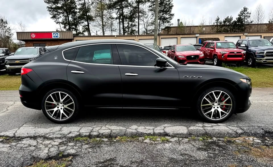 2017 Maserati Levante - Image 4 of 20