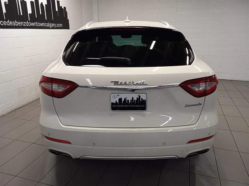 2017 Maserati Levante - Image 8 of 10