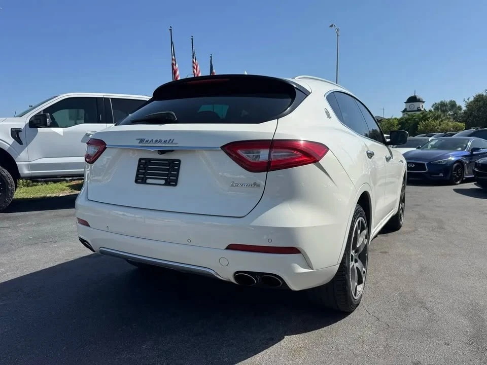 2017 Maserati Levante - Image 12 of 20