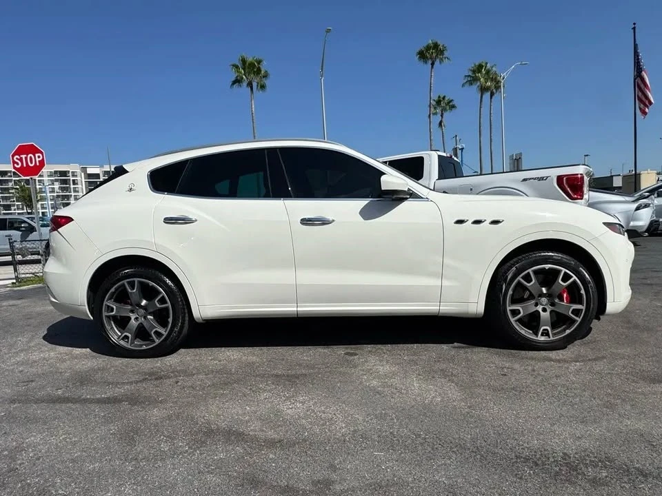 2017 Maserati Levante - Image 7 of 20