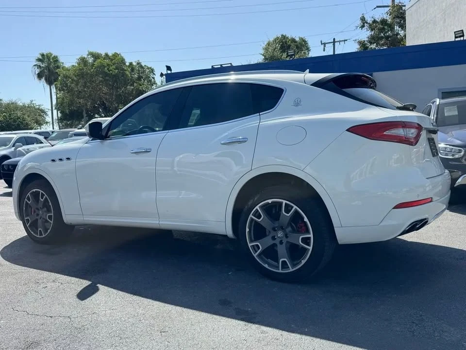 2017 Maserati Levante - Image 16 of 20