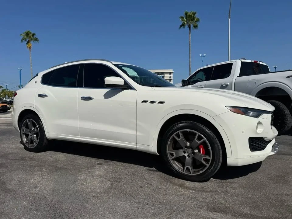 2017 Maserati Levante - Image 5 of 20