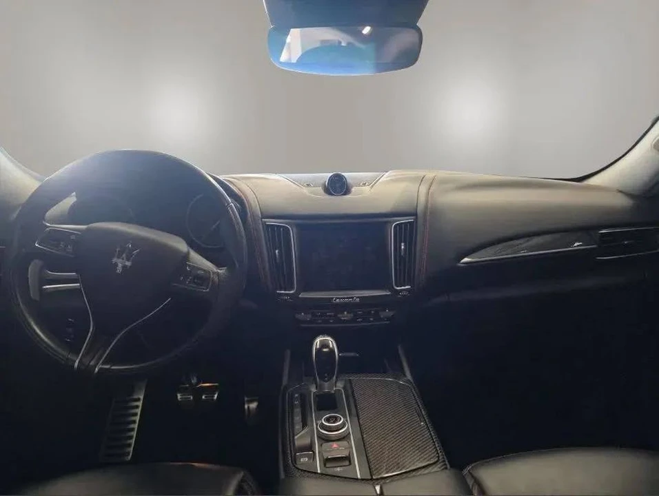 2017 Maserati Levante - Image 9 of 10