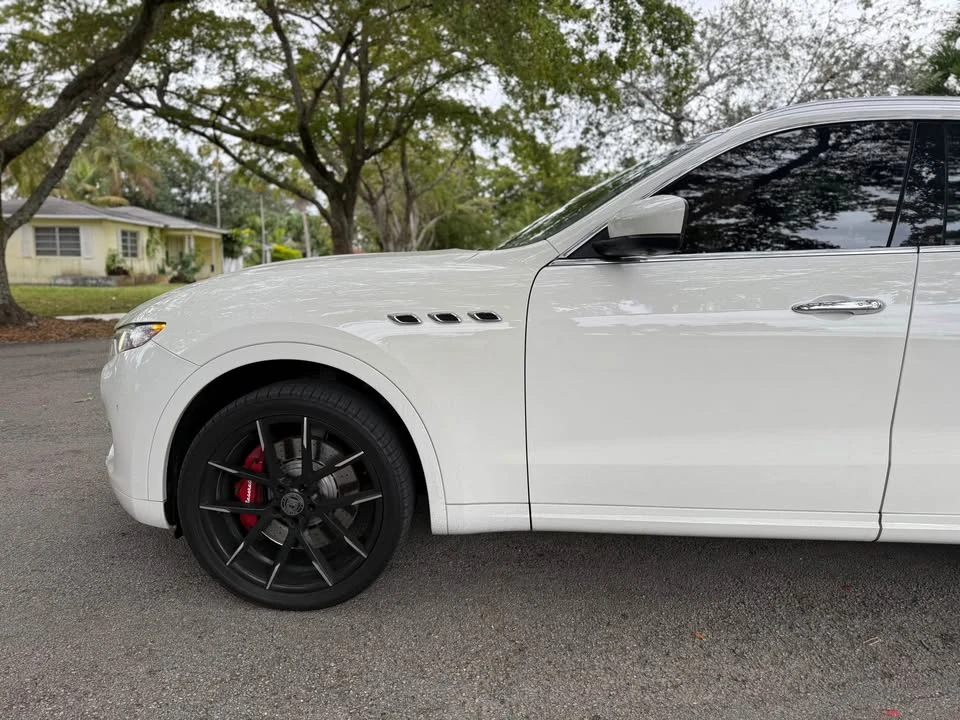 2017 Maserati Levante - Image 2 of 16