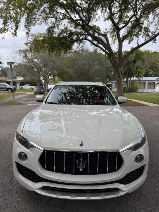 2017 Maserati Levante - Image 3 of 16