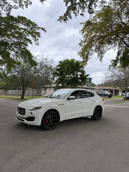 2017 Maserati Levante - Image 15 of 16