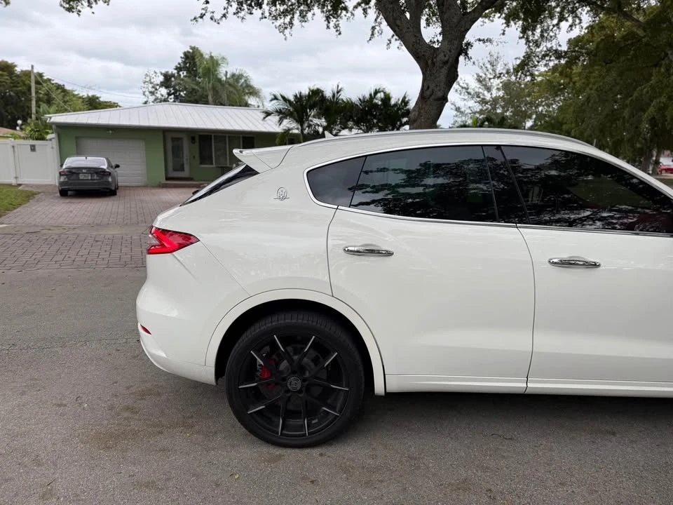 2017 Maserati Levante - Image 8 of 16