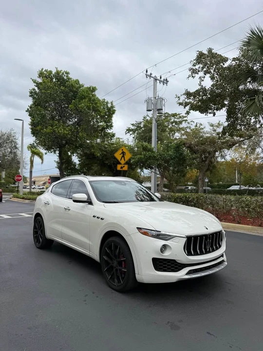2017 Maserati Levante - Image 4 of 15