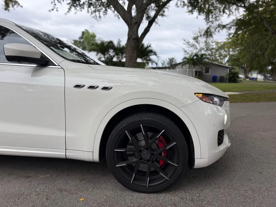 2017 Maserati Levante - Image 9 of 16