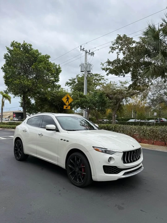 2017 Maserati Levante - Image 3 of 14