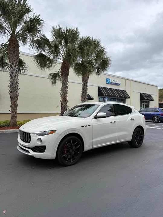 2017 Maserati Levante - Image 4 of 14