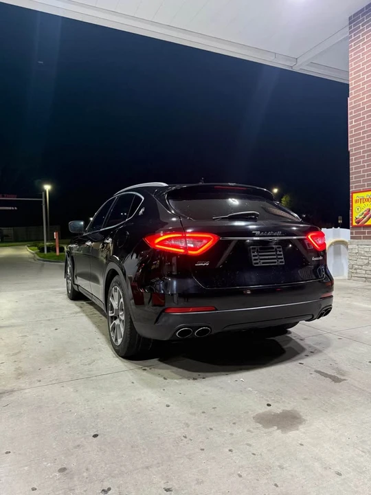 2017 Maserati Levante - Image 5 of 18