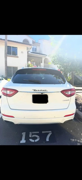 2017 Maserati Levante - Image 3 of 7