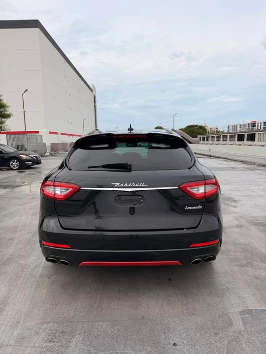2017 Maserati Levante - Image 8 of 17