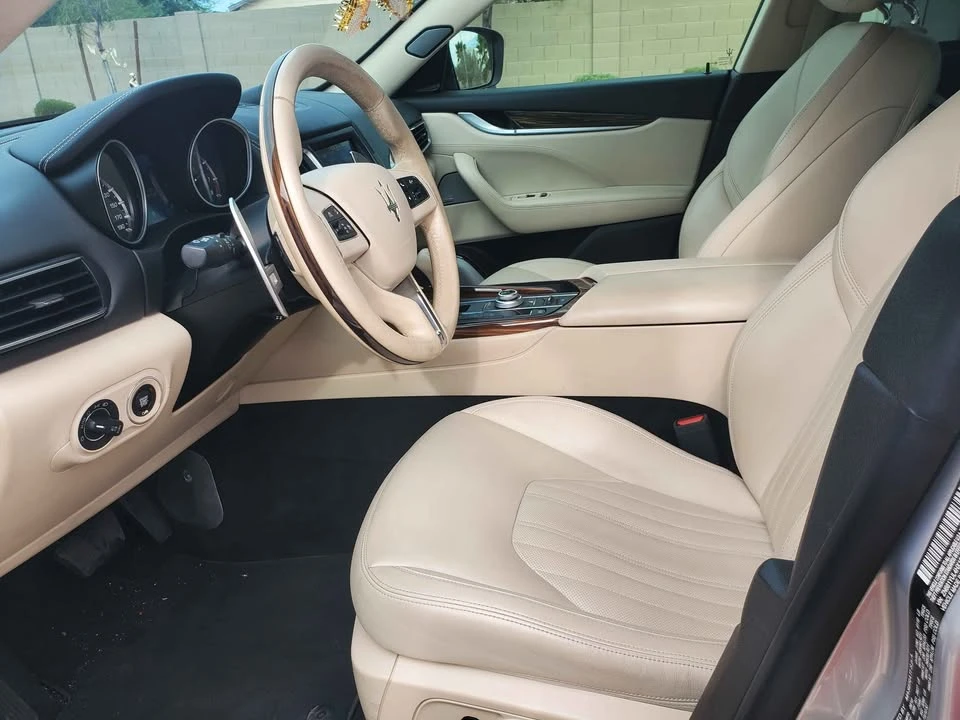 2017 Maserati Levante - Image 6 of 8