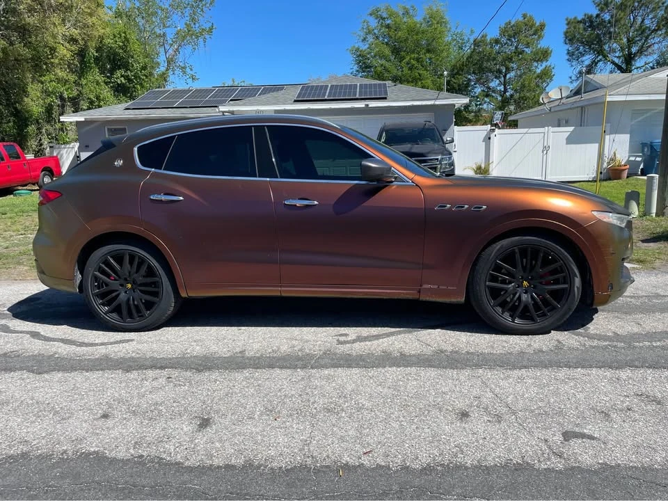 2017 Maserati Levante - Image 5 of 16