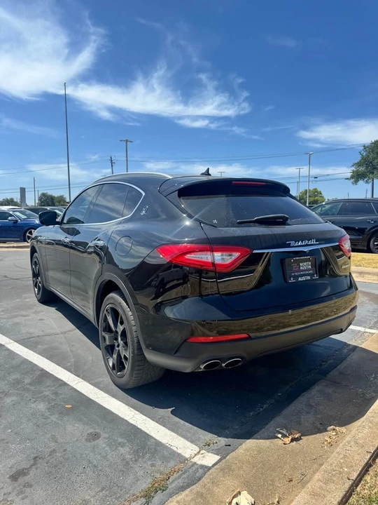 2017 Maserati Levante - Image 8 of 8