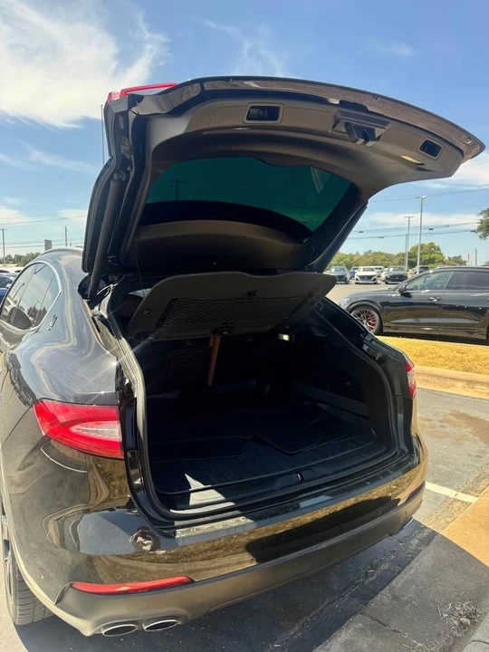 2017 Maserati Levante - Image 7 of 8