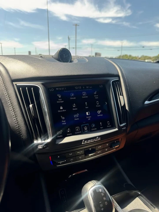2017 Maserati Levante - Image 4 of 8