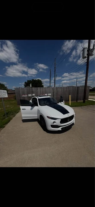 2017 Maserati Levante - Image 3 of 4